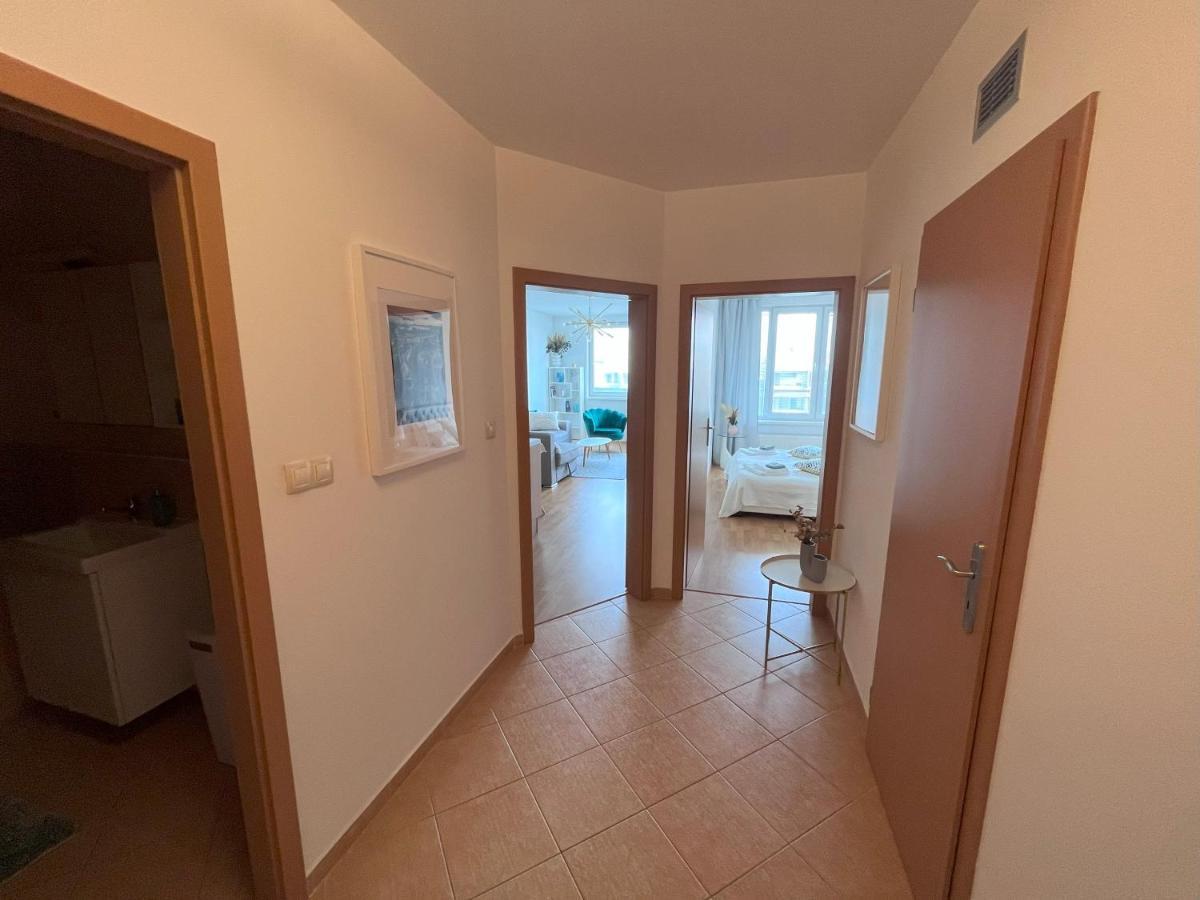 2 Room Apartment With Terrace, New Building, Jegeho Bratislava Exterior photo