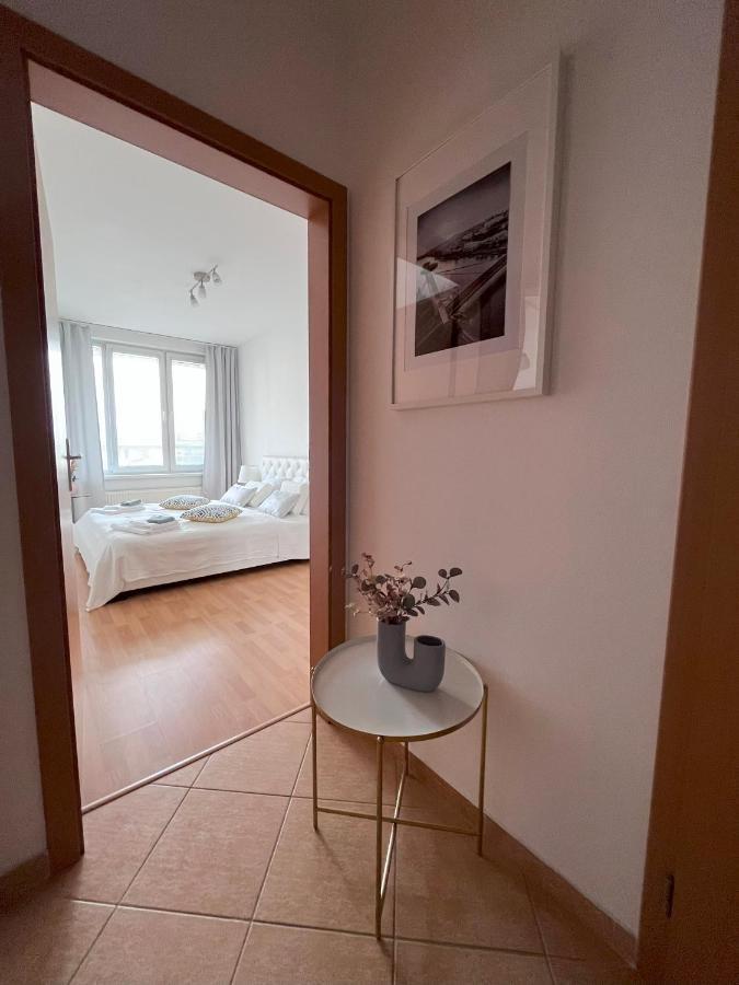 2 Room Apartment With Terrace, New Building, Jegeho Bratislava Exterior photo