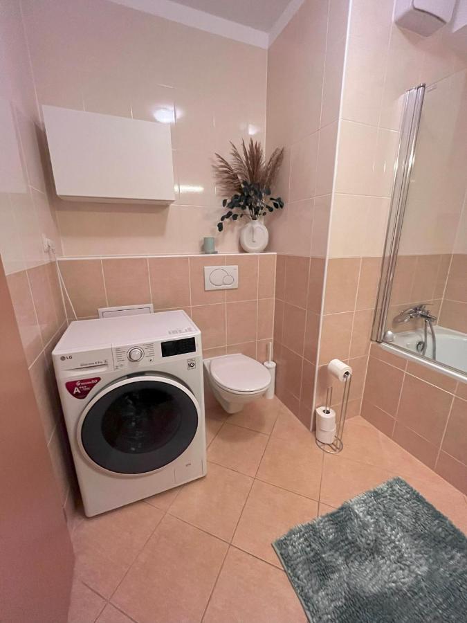 2 Room Apartment With Terrace, New Building, Jegeho Bratislava Exterior photo