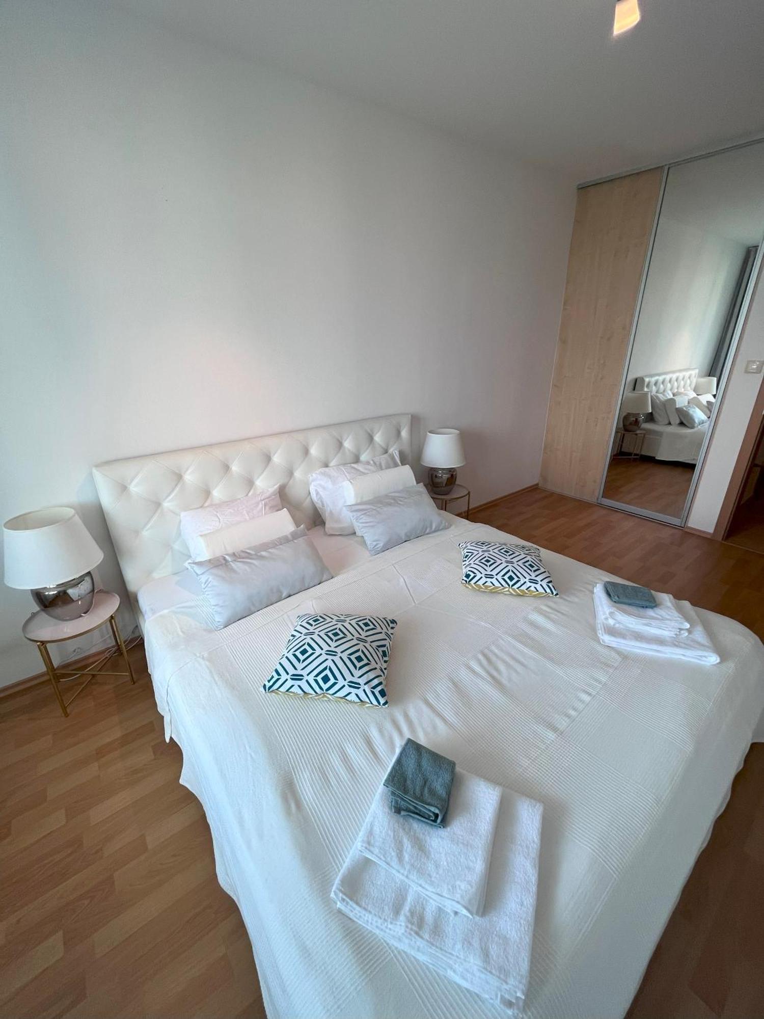 2 Room Apartment With Terrace, New Building, Jegeho Bratislava Exterior photo